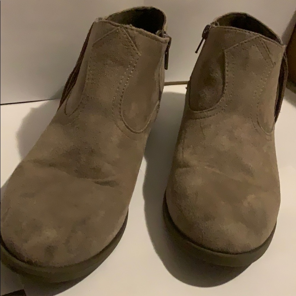 Arlos ankle boots